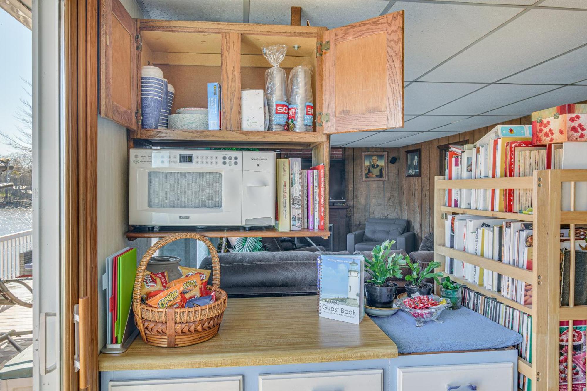 Waterfront Wolcott Vacation Rental With Deck And Views מראה חיצוני תמונה